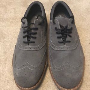 Men’s dress shoes